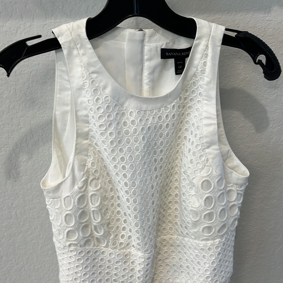 Banana Republic White Eyelet Sheath Size 0P - Picture 5 of 8